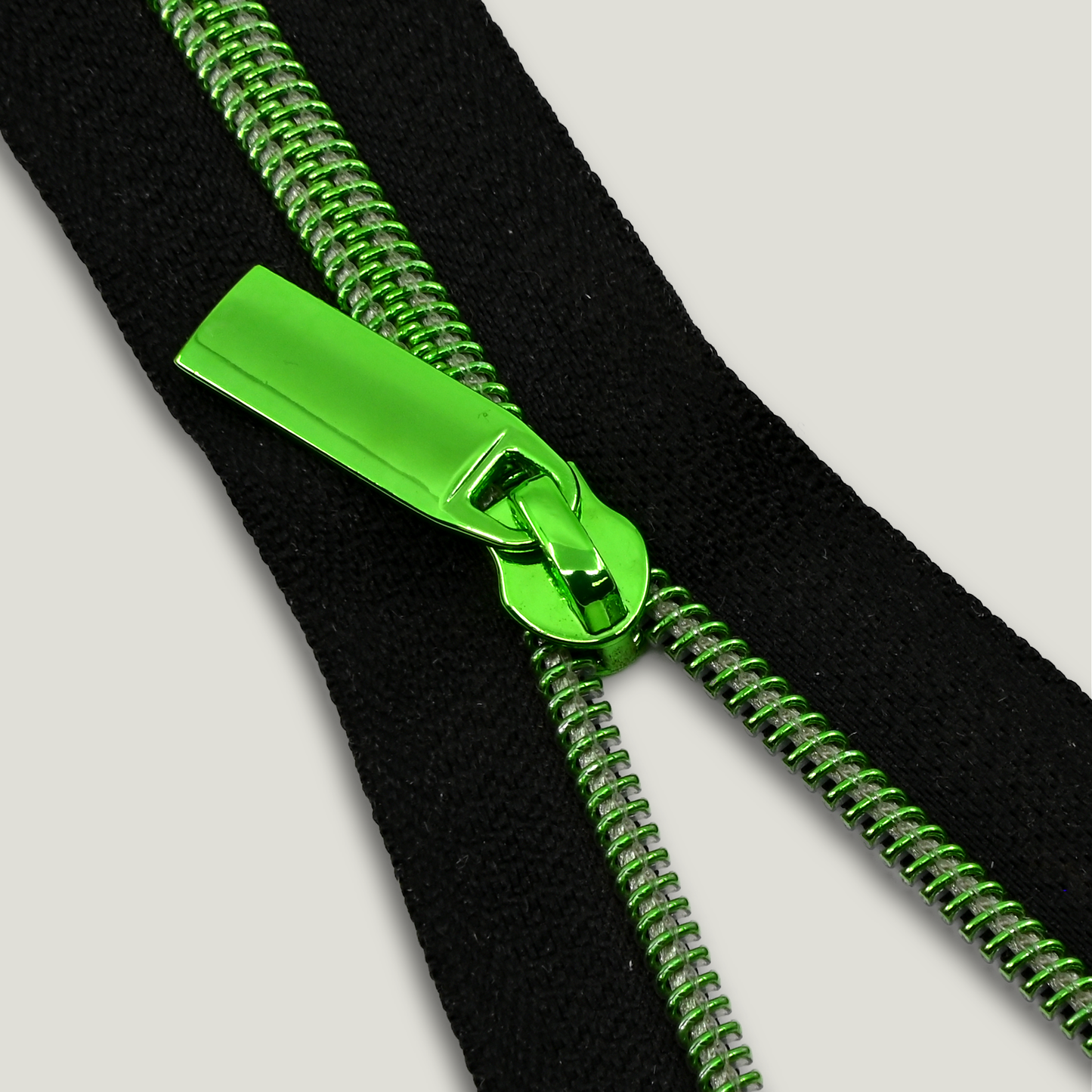 Zipper Pull – Chroma Alloy – Bright Cosmic Metallic Hues #5 Pulls