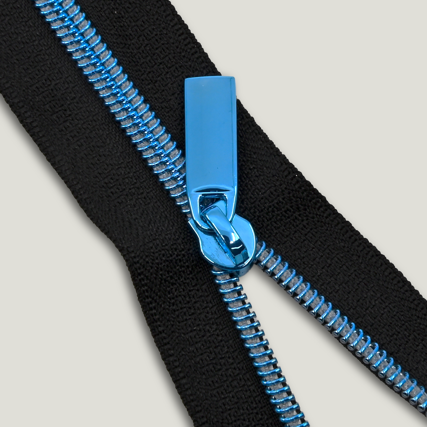Zipper Pull – Chroma Alloy – Bright Cosmic Metallic Hues #5 Pulls